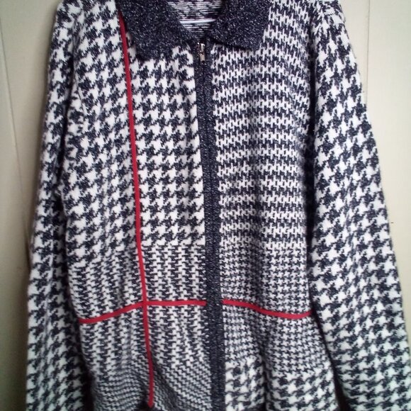 Tanjay  Sweater  Size Medium  Full Zip  Long Sleeve  Black White Red - Picture 10 of 13